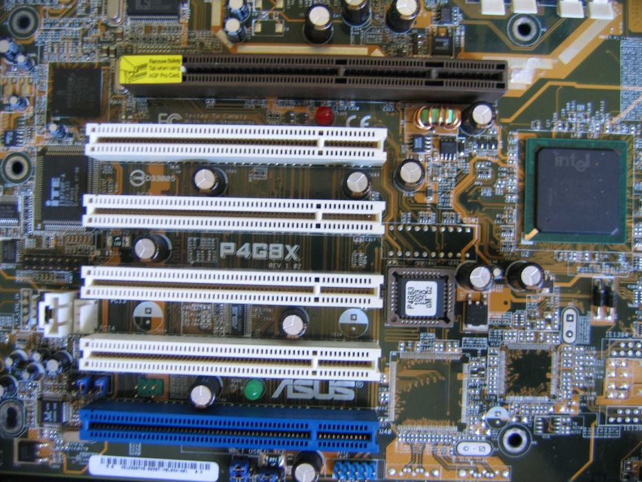 Zestaw 2.53GHz SL6EG ASUS P4G8X 1Gb, Grafika ATI + zasilacz rezerwacja