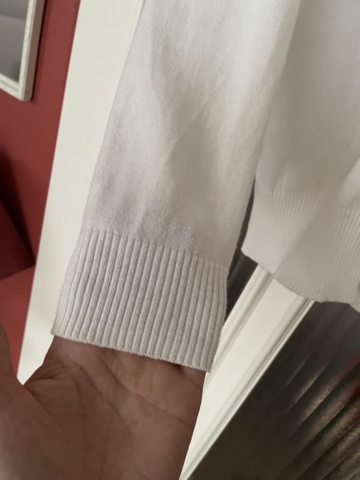 Sweter rozpinany biały