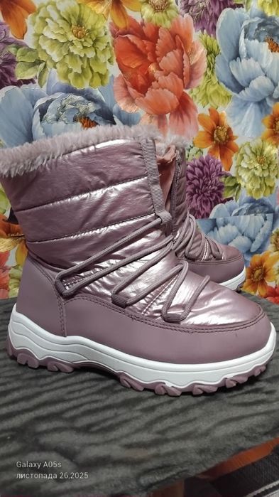 Зимові ботінки для дівчинки