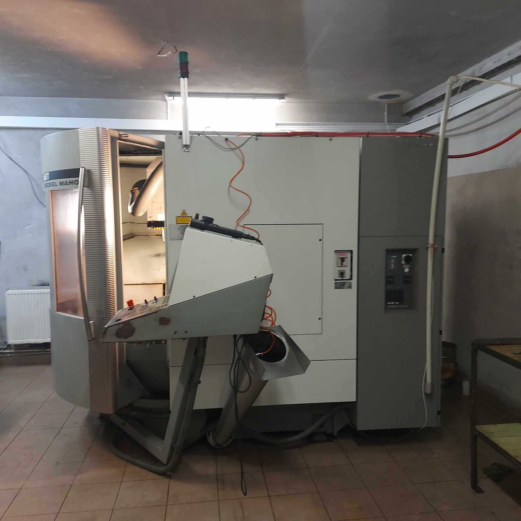 DECKEL MAHO DMU 60T CNC FREZARKA 3 OSIE + skrętna b, skrawanie