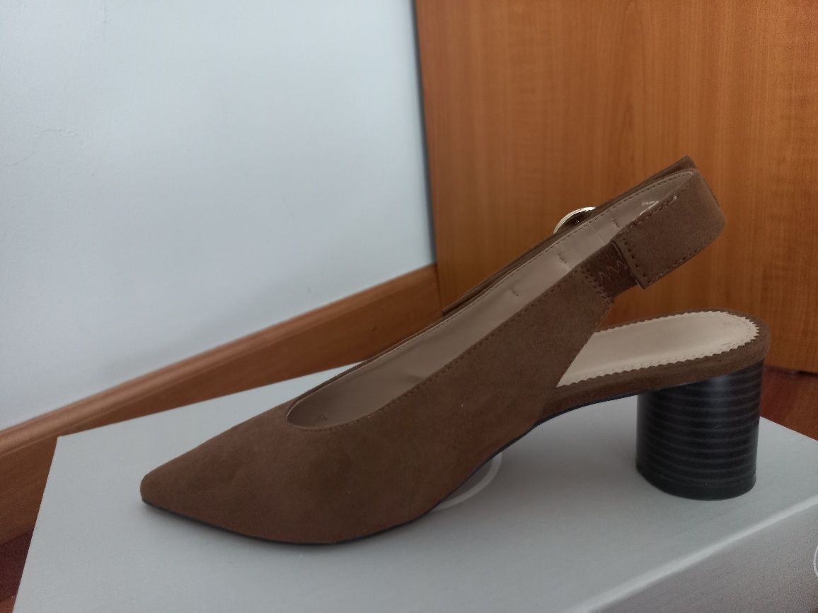 Sapatos com tacão redondo da Parfois