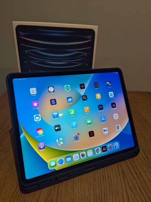 Apple iPad Pro 12.9 WiFi 6th Gen + Apple Pen + Spigen Case (gwarancja)