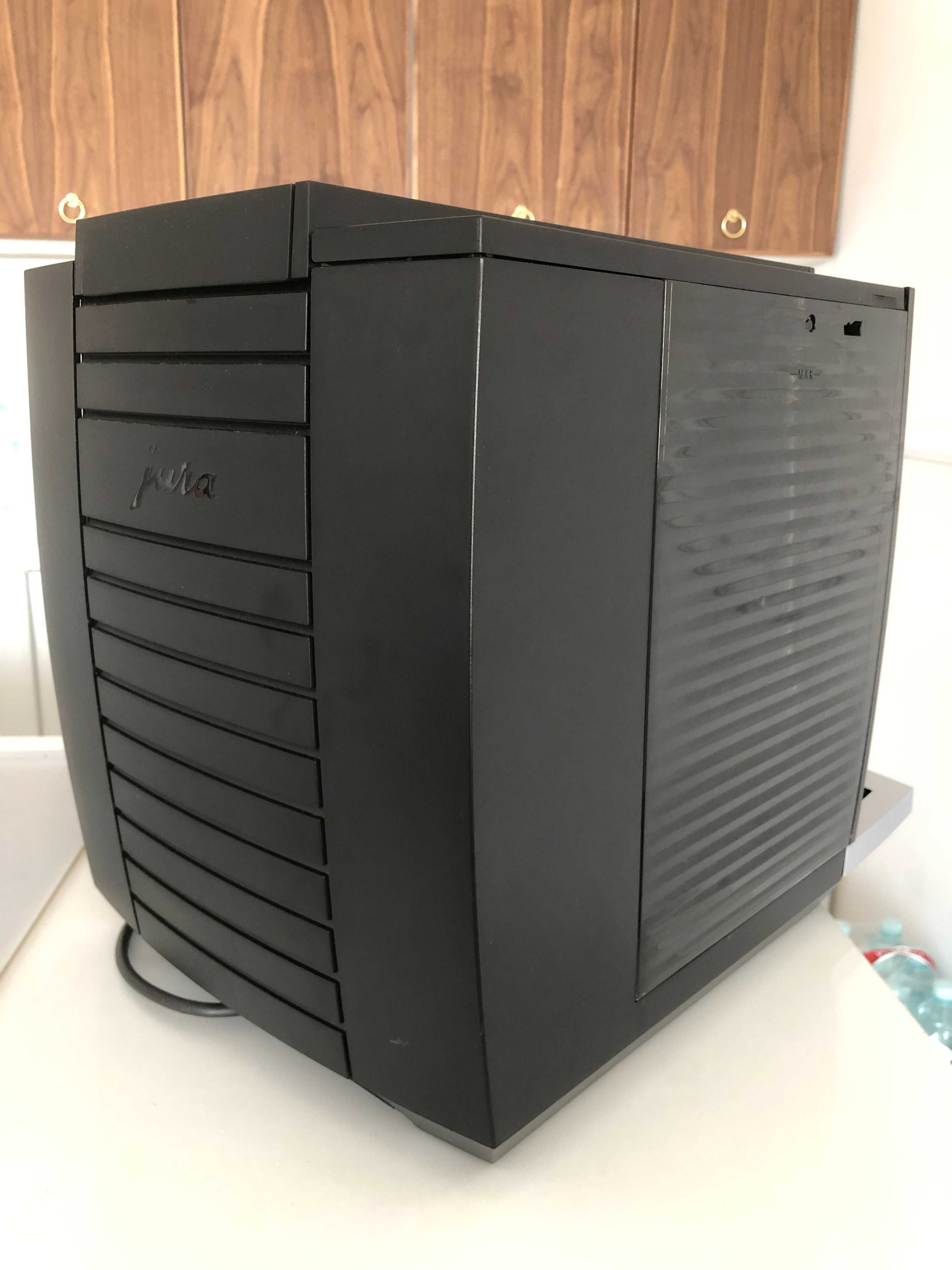 Ekspres Jura E8 (EB) Piano Black / 2022 rok prod. / model: 15355