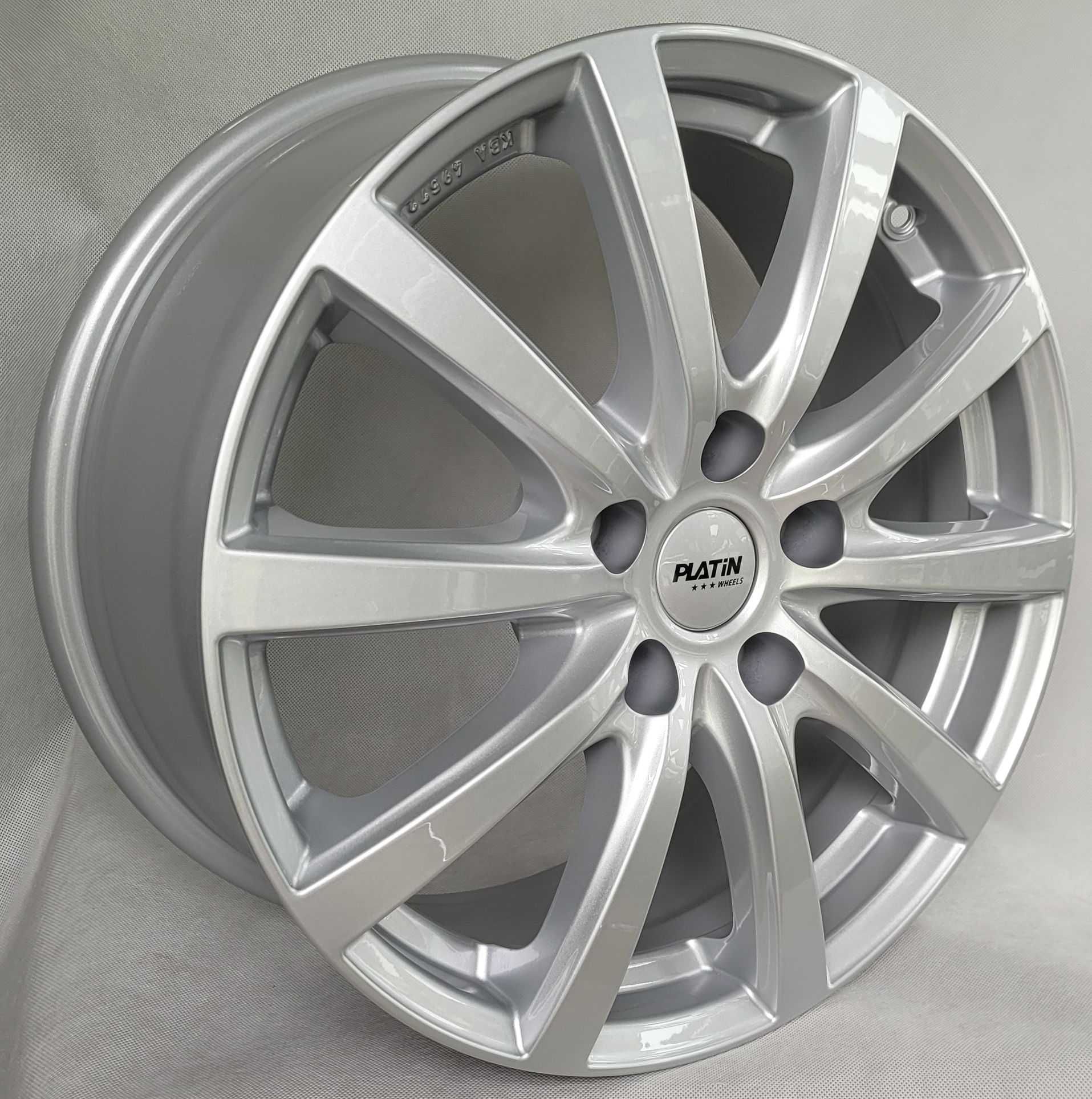 Felgi 18 VW Multivan Transporter Caravelle T7 T6 T5 T4 5x120 Platin
