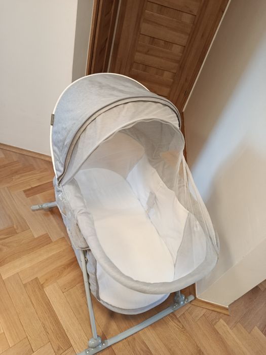 Kołyska Kinderkraft z moskitierą