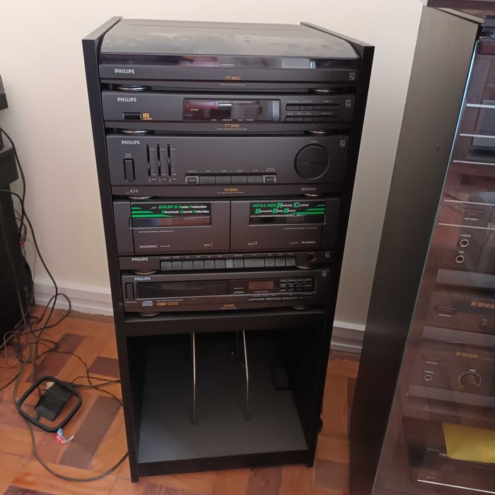 Aparelhagem rádio com leitor de cds e gira discos