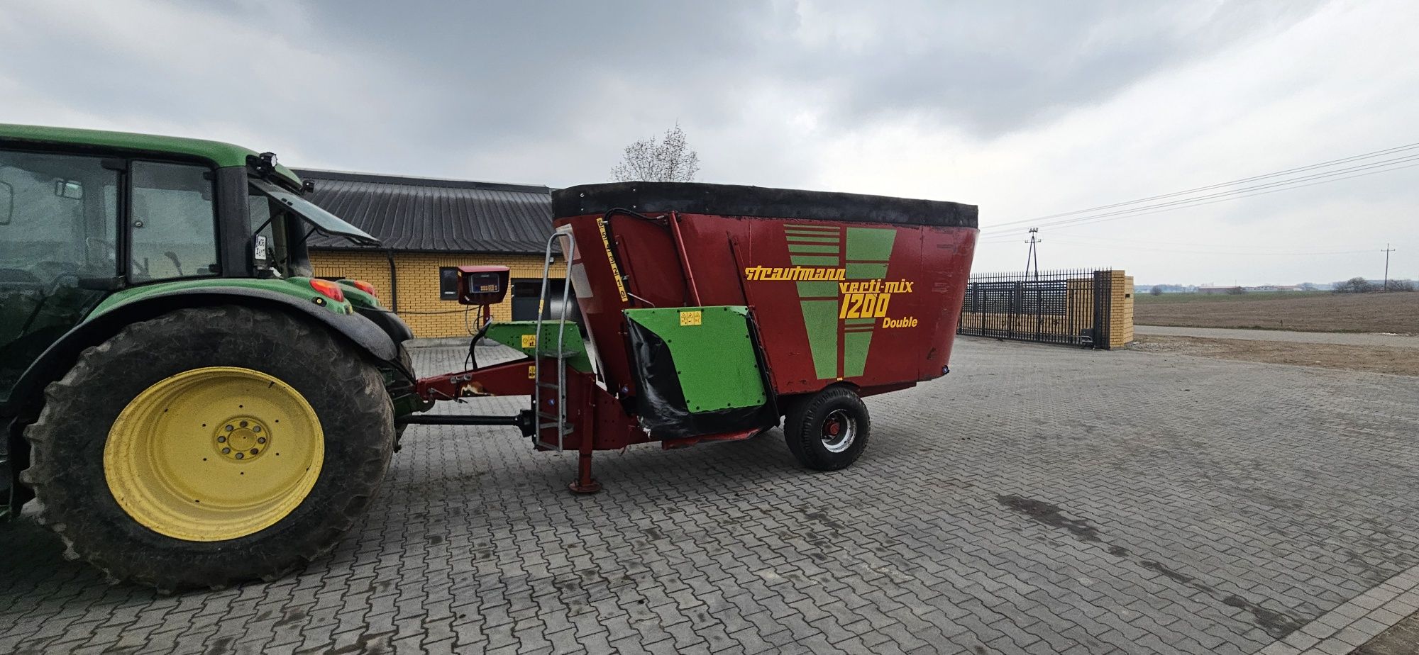 Paszowóz ,Wóz Paszowy Strautmann Vertimix 12m3