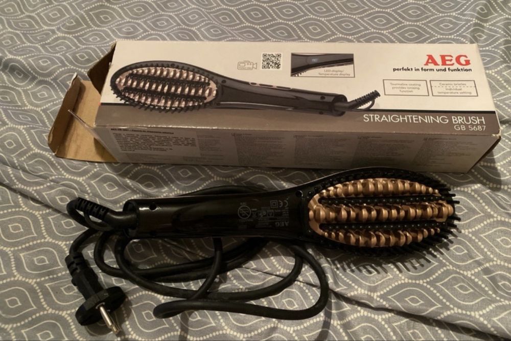 Escova de alisamento AEG