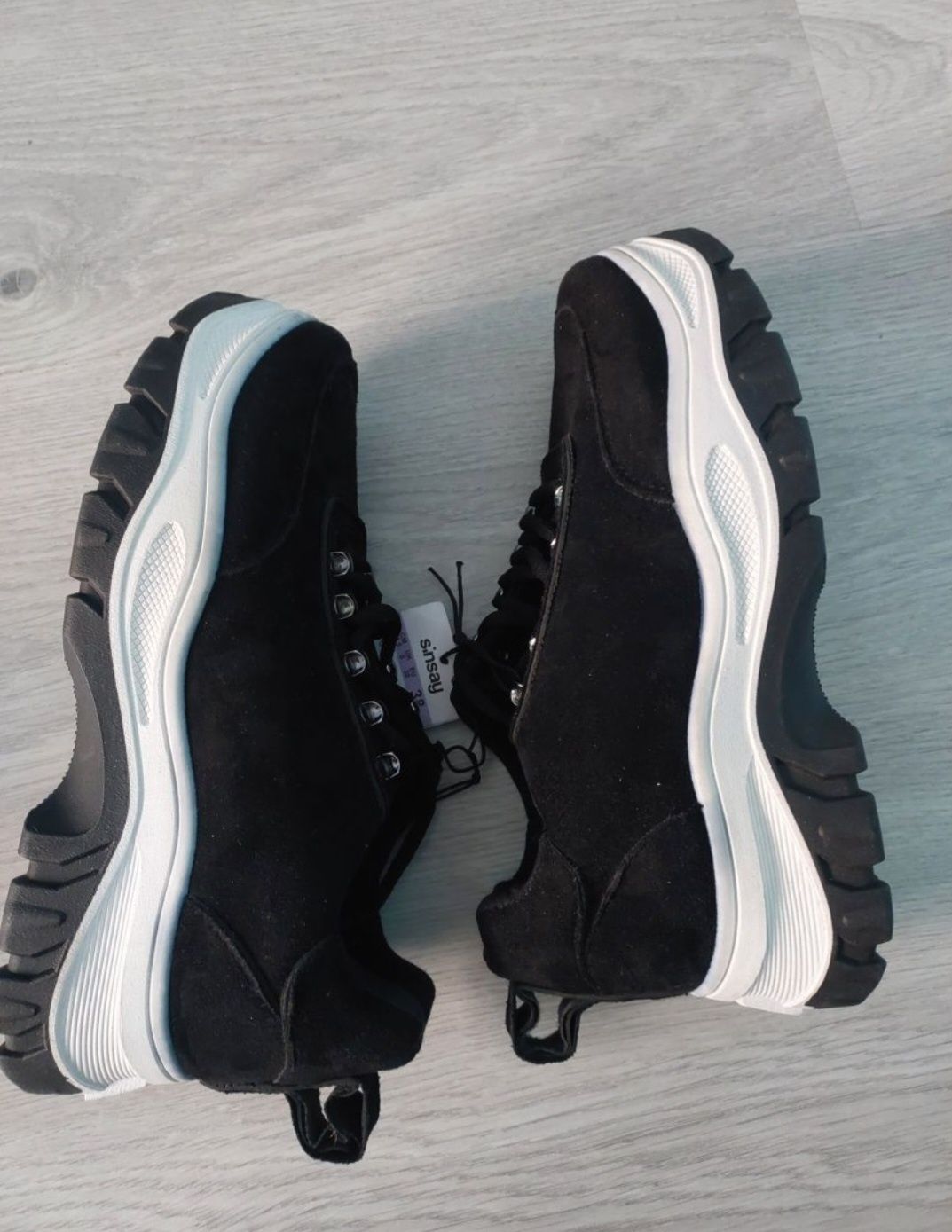 38 buty sneakersy trekingowe sinsay na wysokiej
masywnej podeszwie