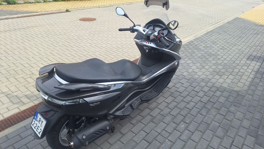 Skuter Paggio x10 125 mały przebieg. Godny polecenia