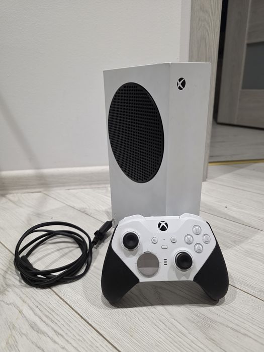 Xbox series S z padem