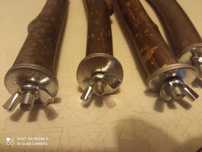 Жердочки ручной работы сделаны из пригодных деревьев для попугая.