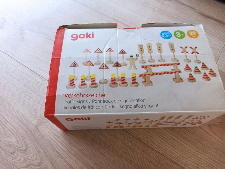 Goki znaki figurki drogowe drewniane