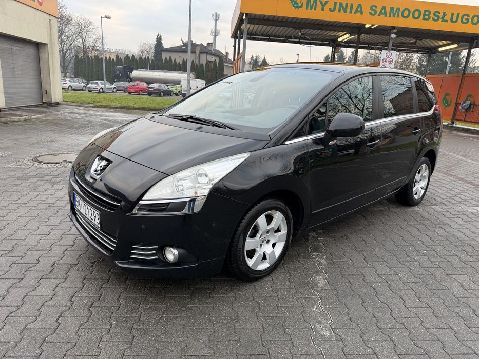 Bardzo ładny peugeot 5008