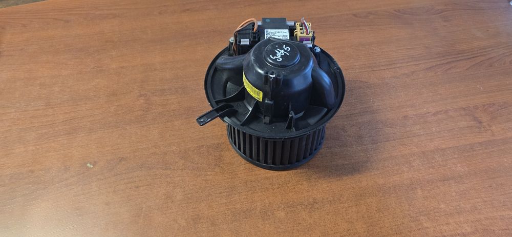 Wentylator dmuchawa VW Golf V