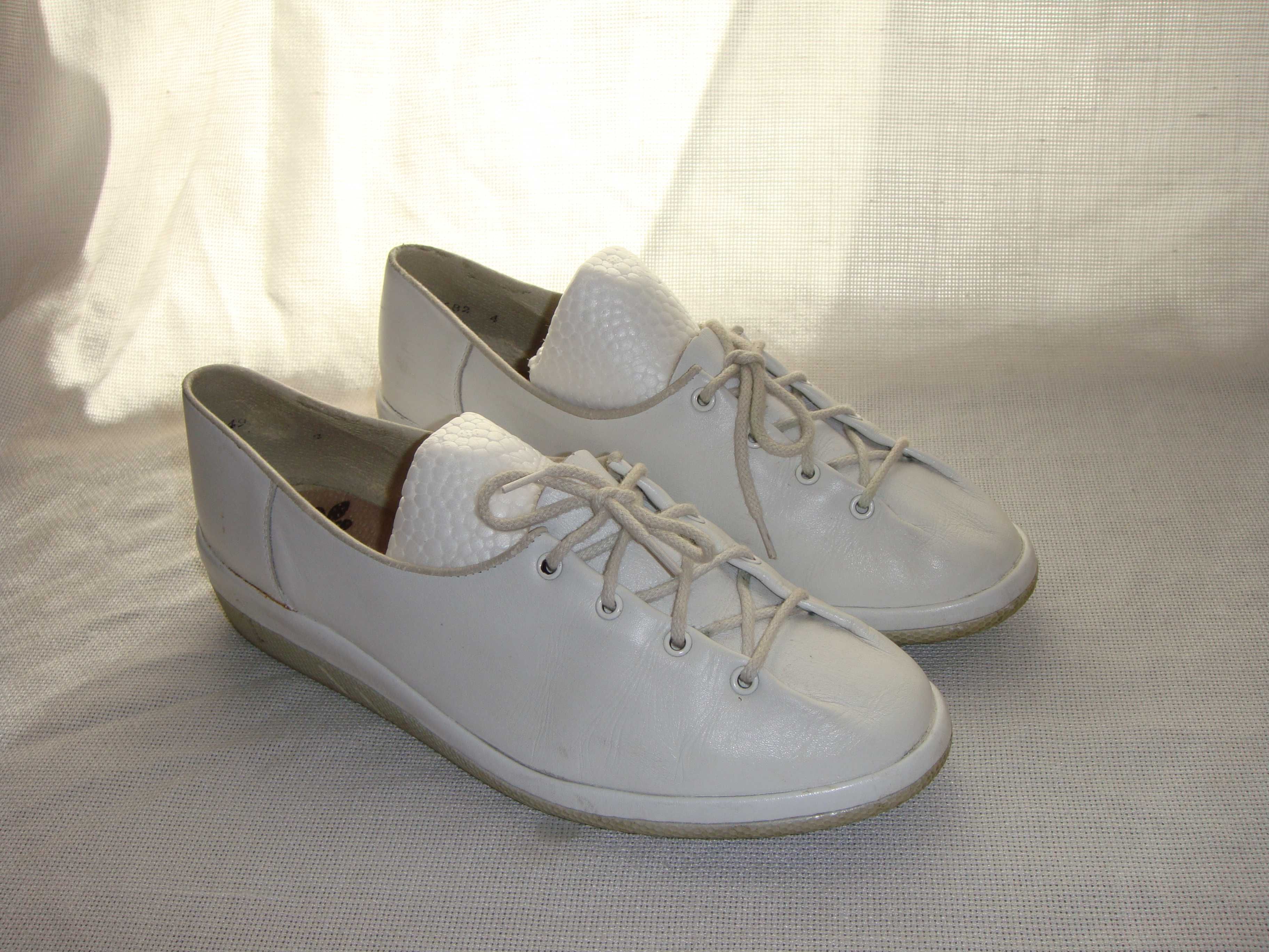 Немецкие женские кожаные белые туфли RIEKER 37-38 стелька 24.1