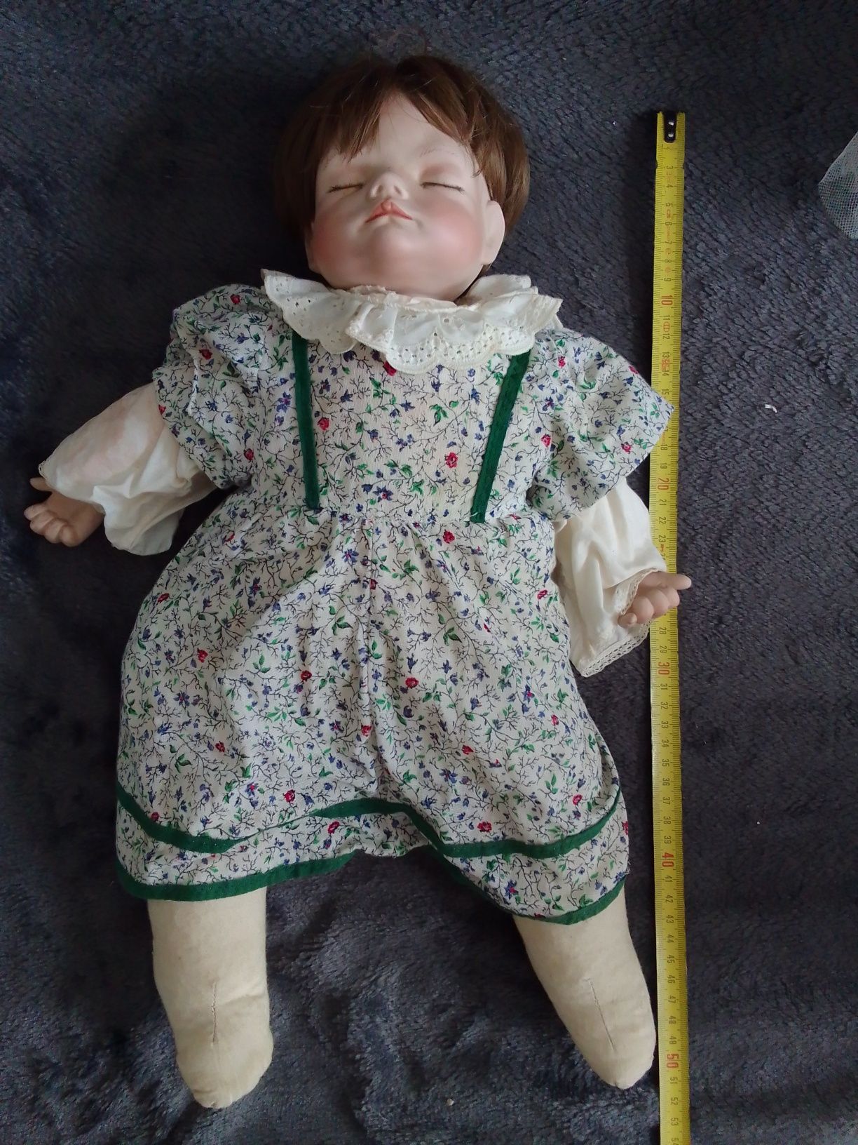 Porcelanowa lalka ok. 50 cm bo as b.ciezka realistyczne rysy