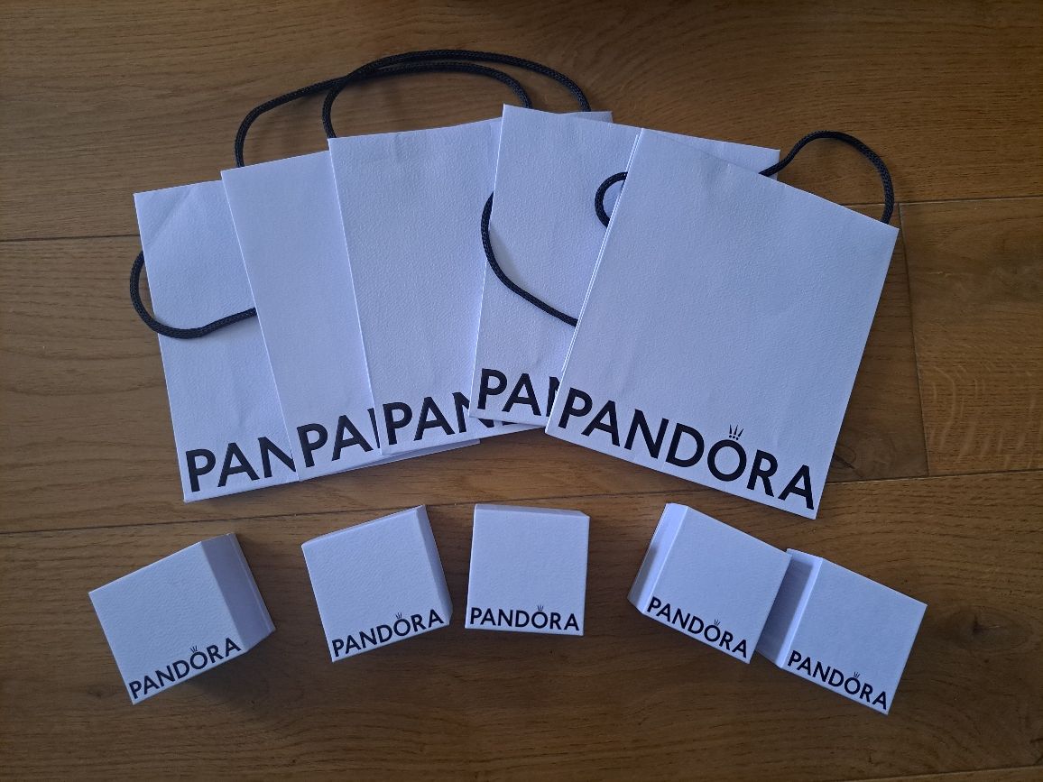 5 pudełek i 5 torebek Pandora