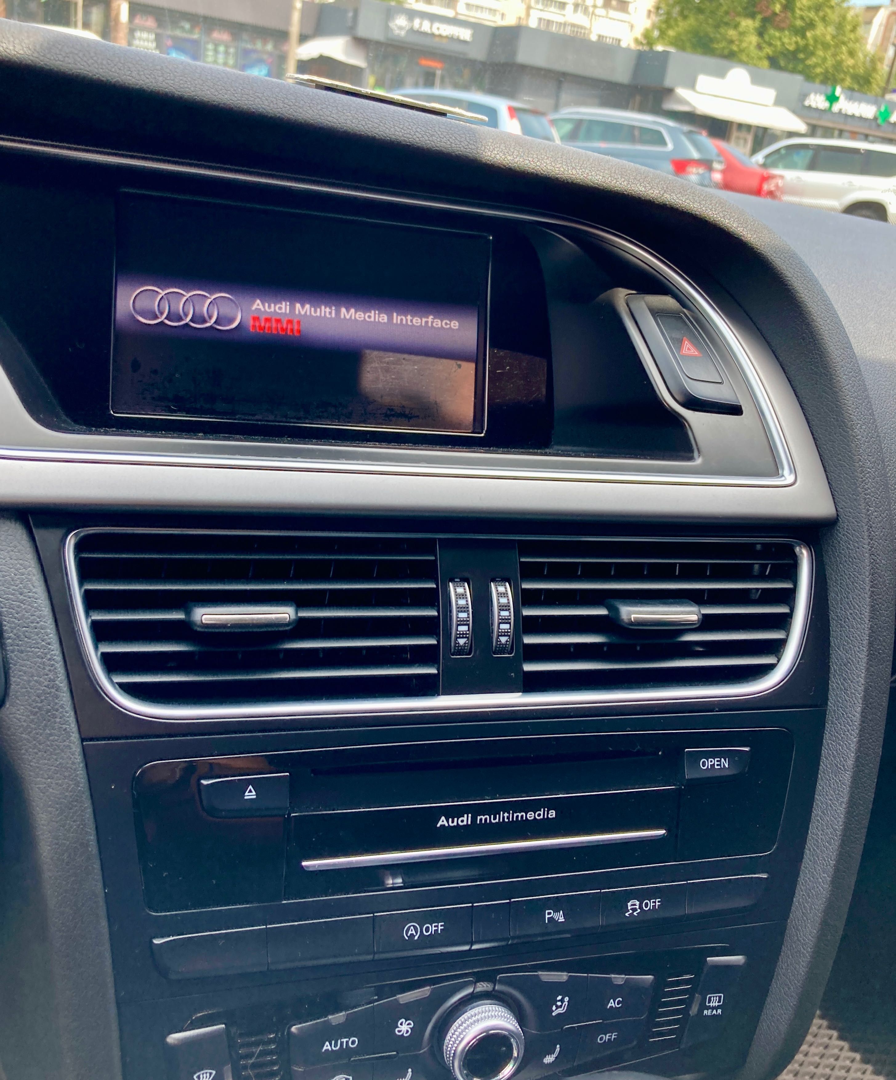 Audi A4 2012 року