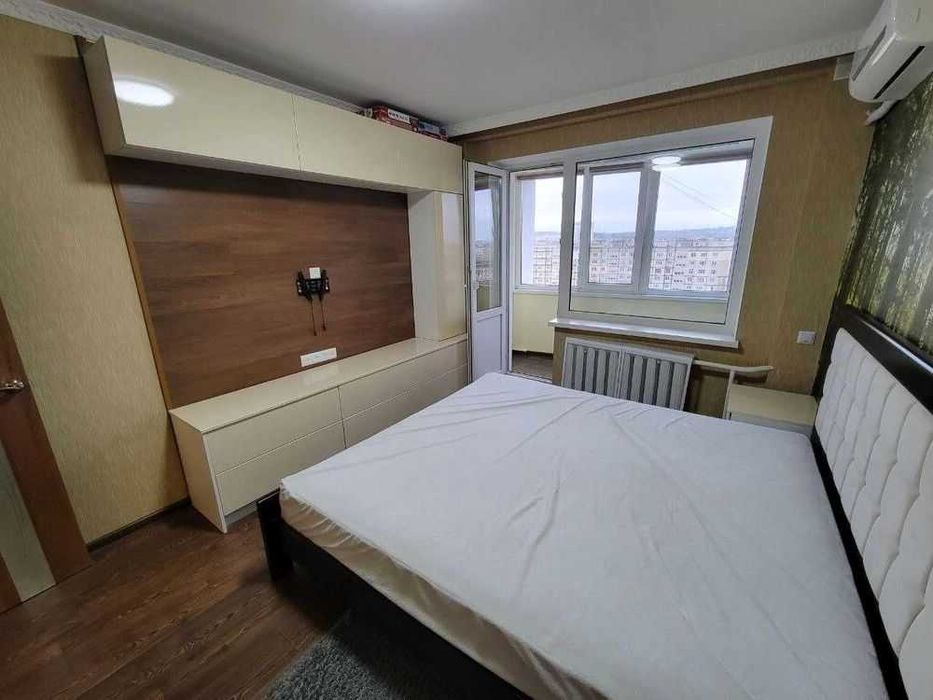 Здам 2к квартиру на бульварі Слави 7