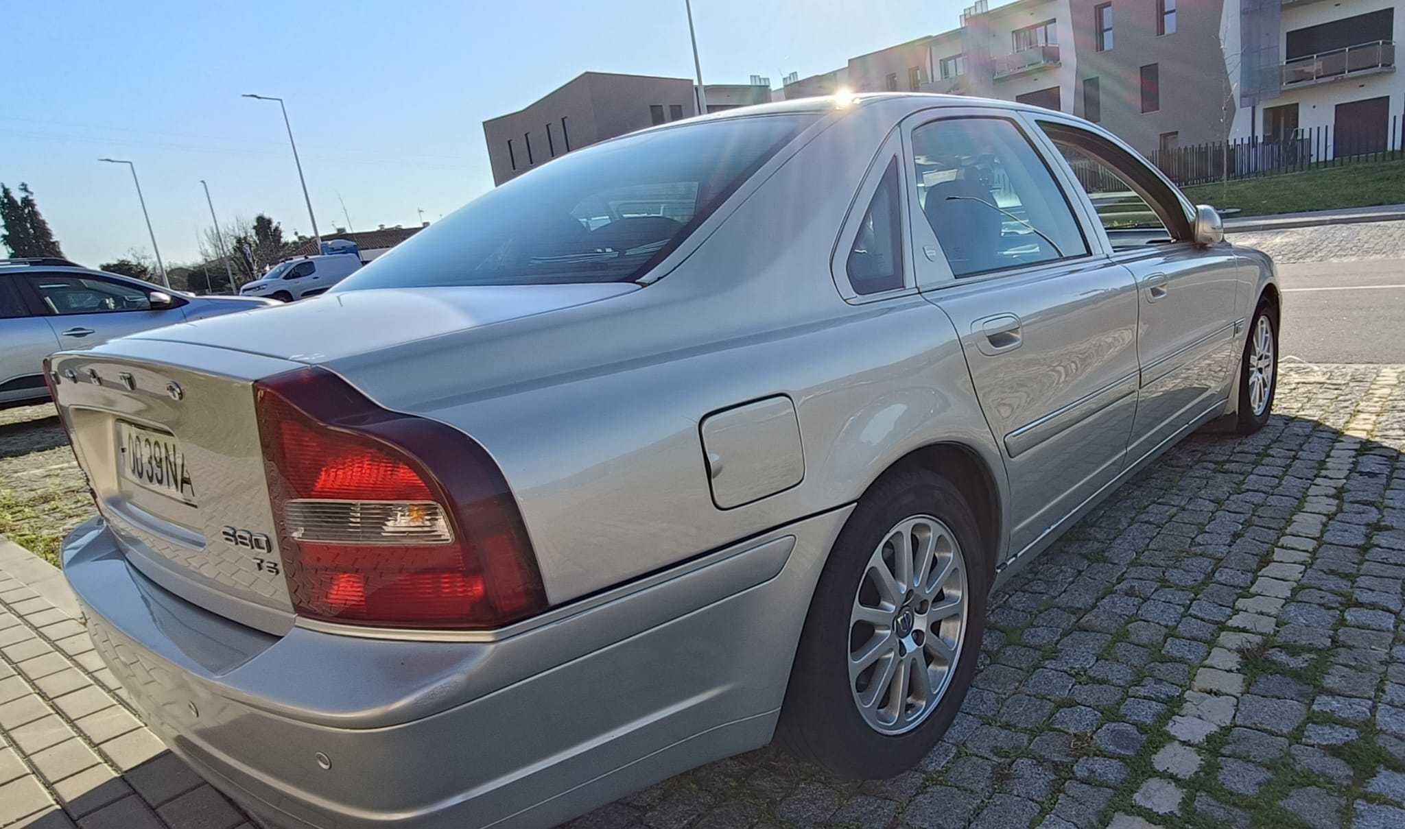 Volvo S80  2.0 T5