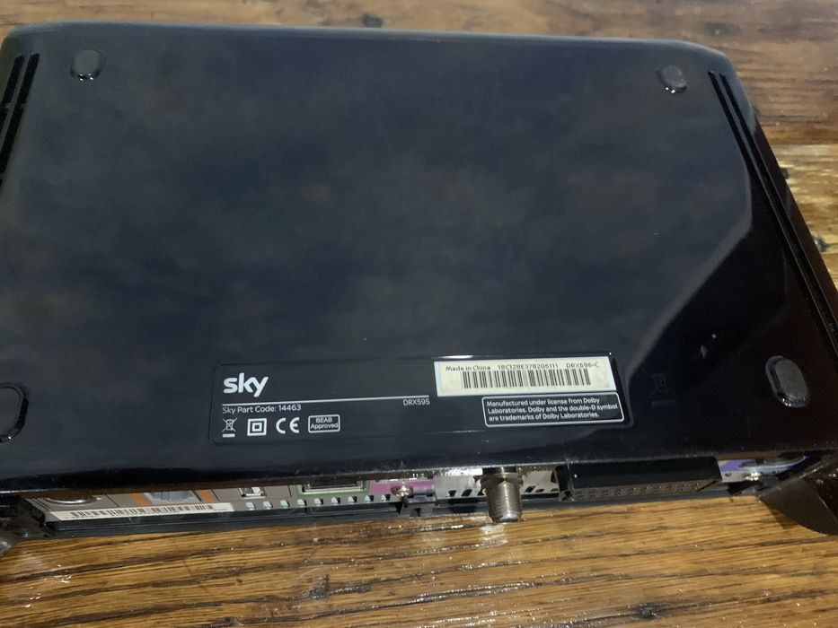 Спутниковый ресивер Sky Hd