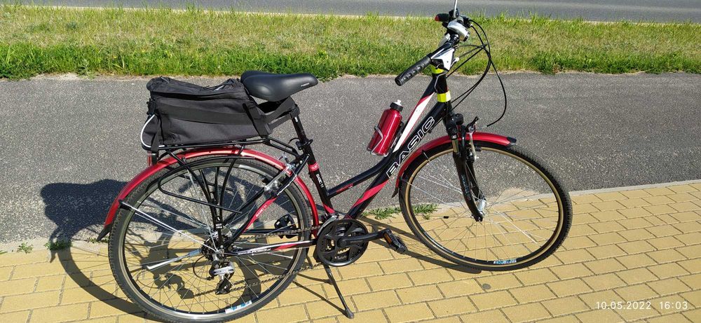 Rower trekkingowy BASIC – lekki, jak nowy, niska rama + akcesoria