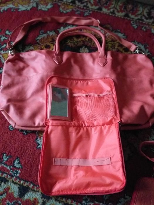 Сумки ! Новая! Для поездок просто супер! Складывается.