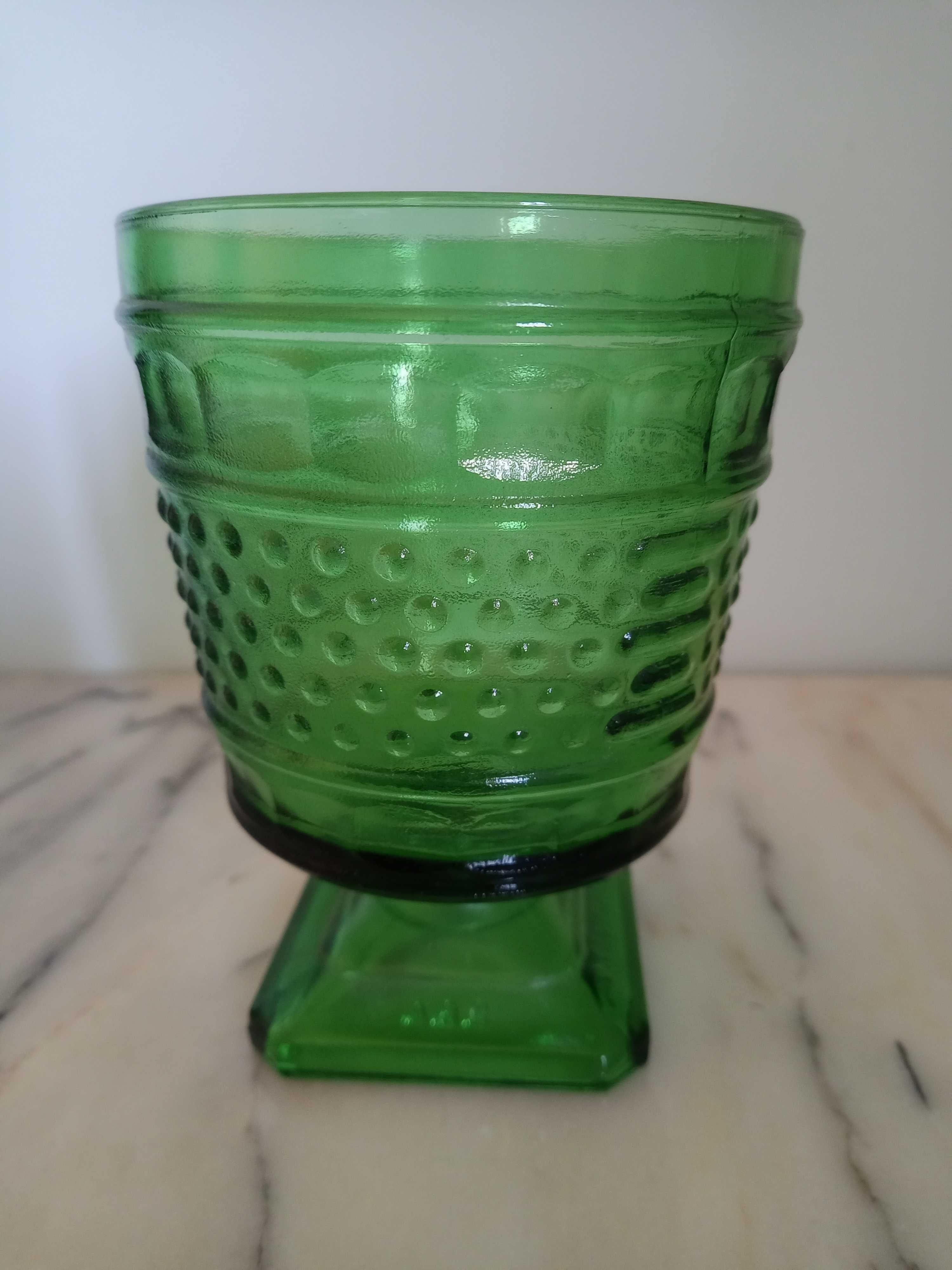 Cálice Vintage em Vidro Verde marca Napco USA