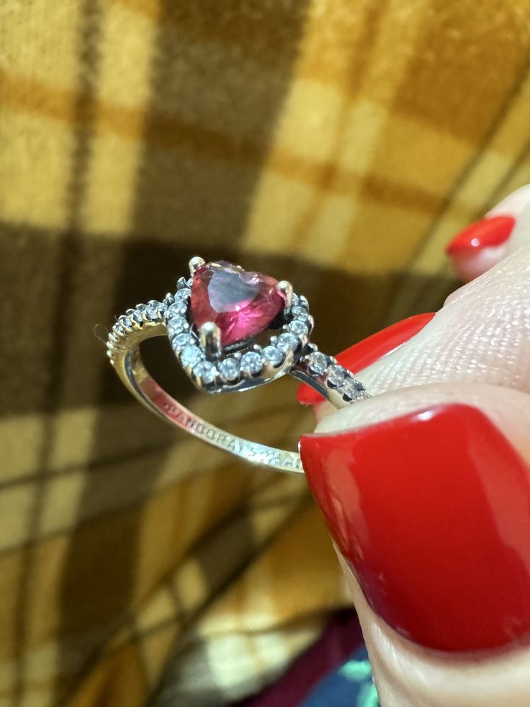 Каблучка «Серце» Pandora