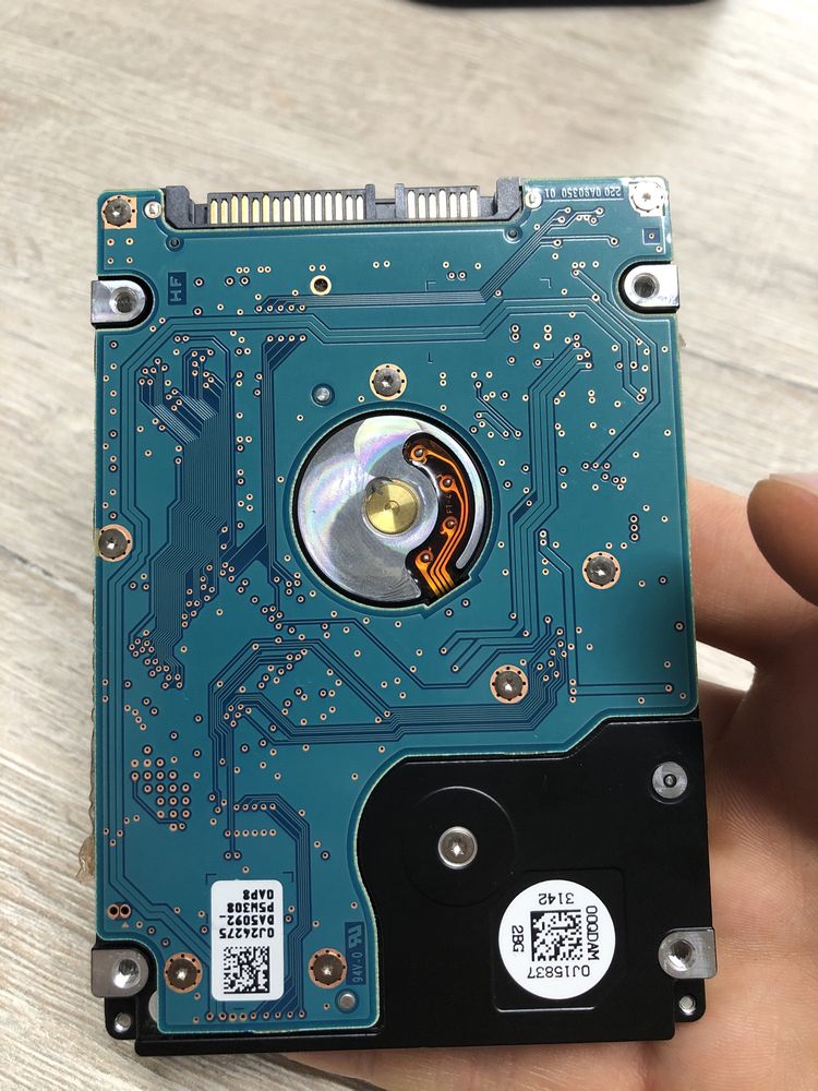 Apple imac  HGST 1tb hdd жорсткий диск 2.5"