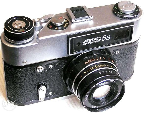 Фотоаппарат ФЭД 5В (в комплекте-вспышка, зарядка и пр.)
