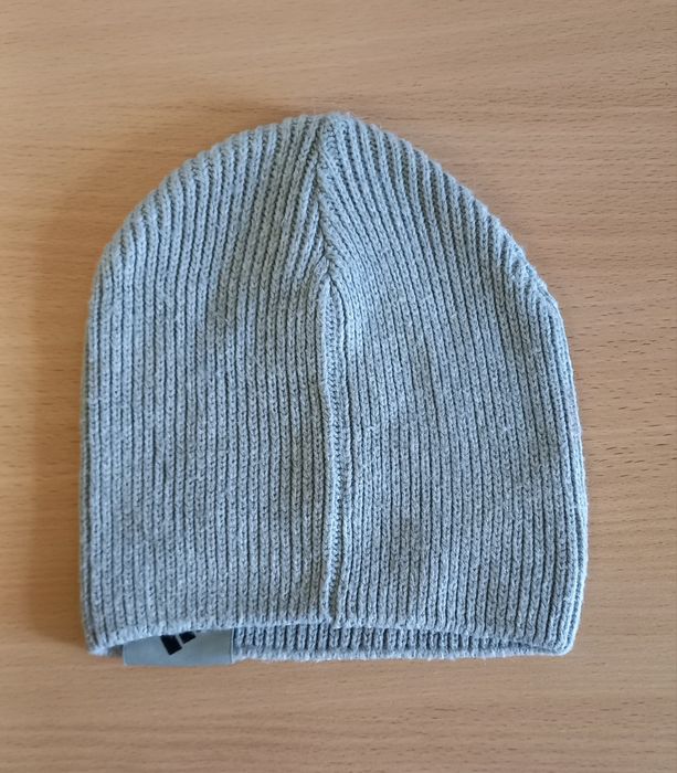 Шапка Adidas на 3-4 роки