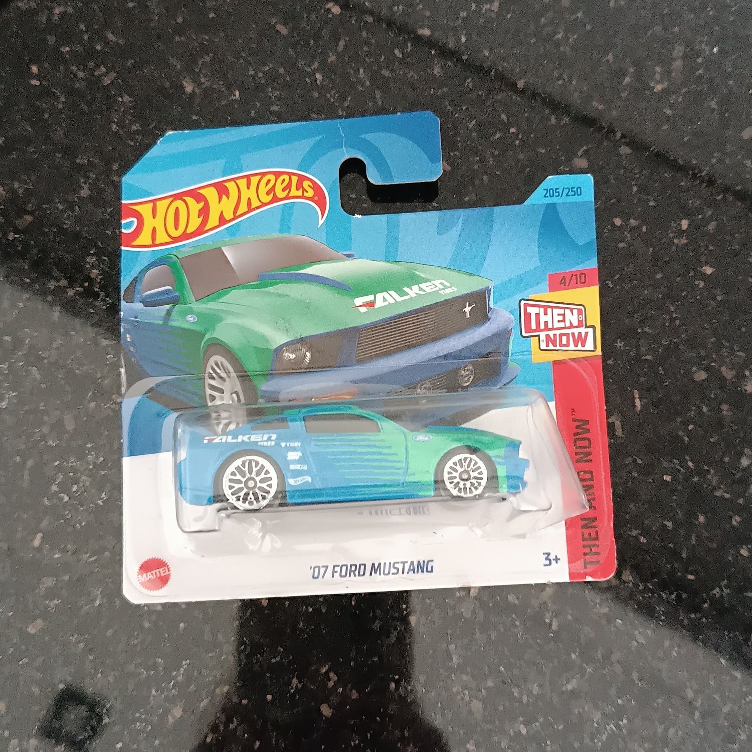 Hot Wheels '07 Ford Mustang 4/10 2023 autko samochodzik