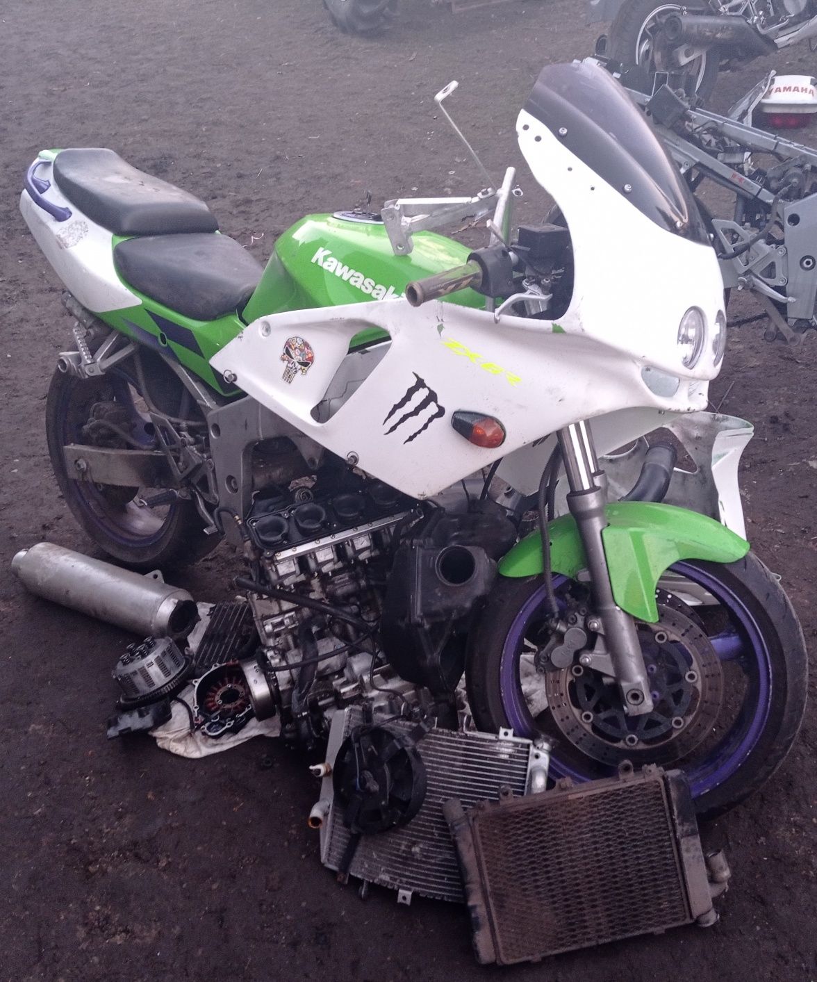 Kawasaki 600 zxr zx6r części gaźnik airbox lagi koło wiązka pompa tryb