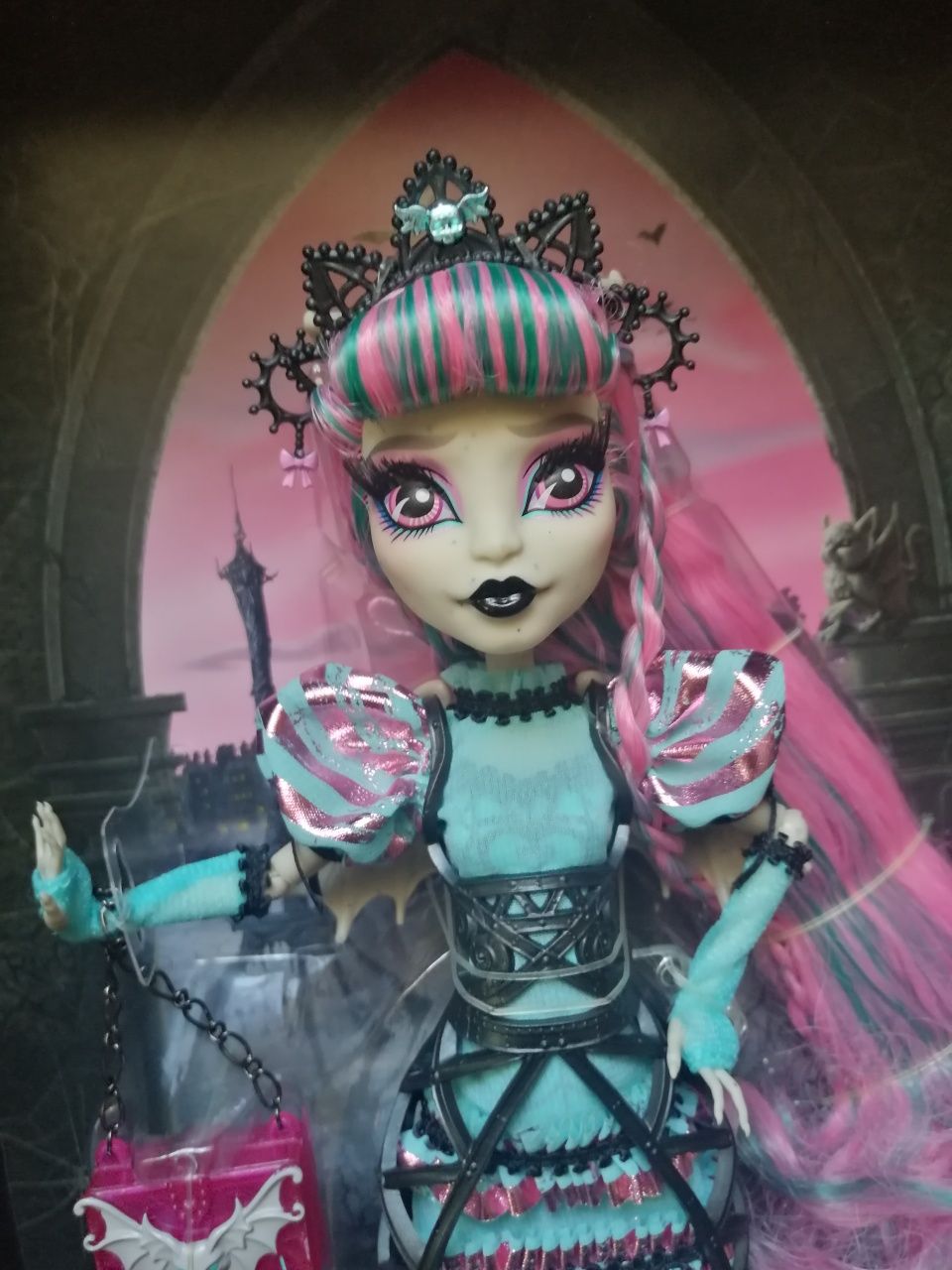 Rochelle Goyle Fang Vote Monster High