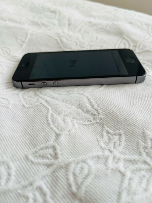 iPhone 5S 16GB | Excellent condition | New battery | Charger (without cable)64286596123907124