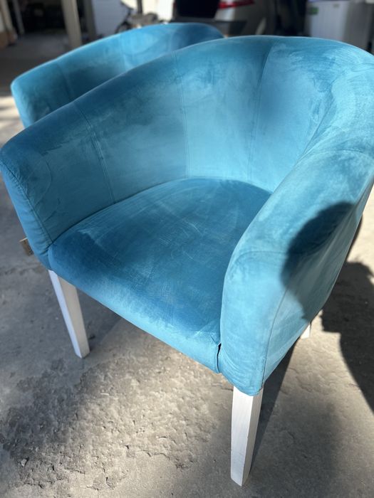 Продам два кресла и диван