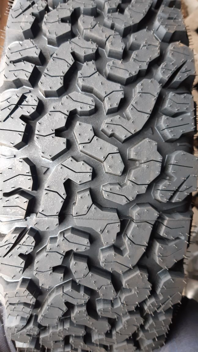 215/70 R16 opony bieżnikowane TERENOWE AT 4X4 CAŁOROCZNE