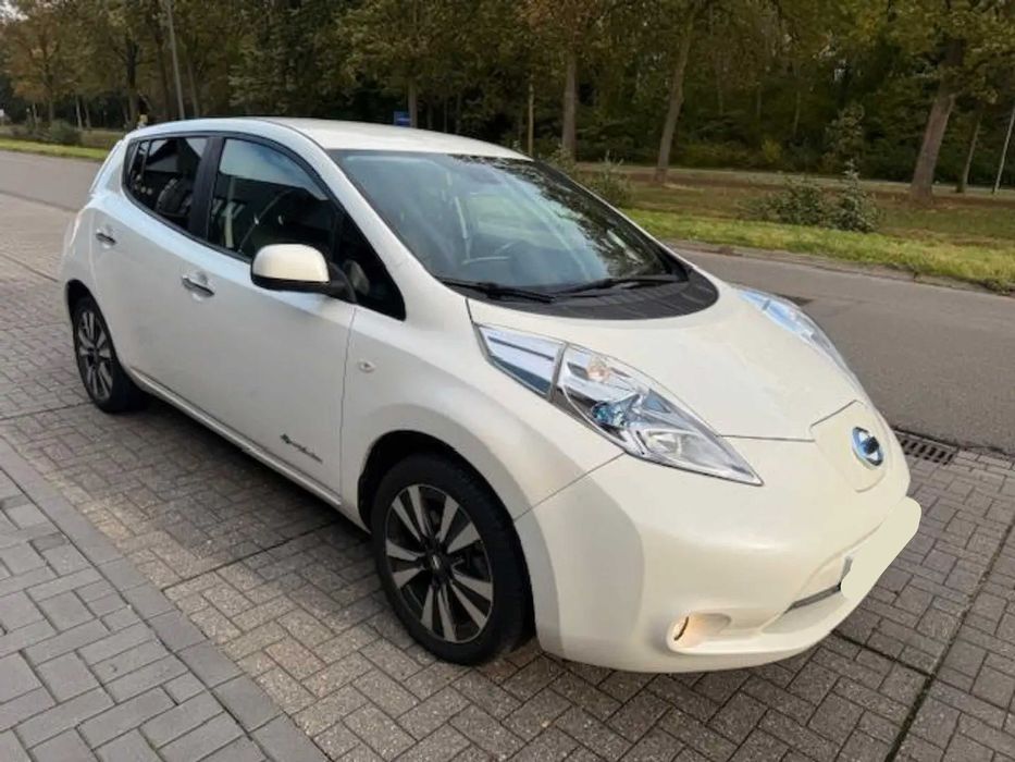 Nissan Leaf      2015