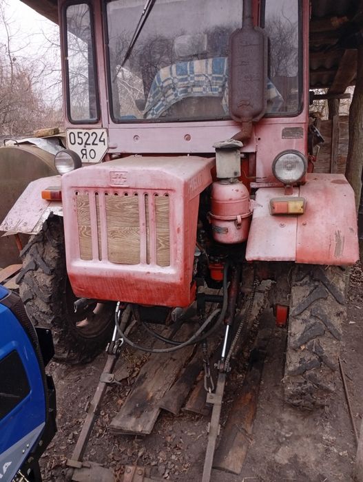 Продам трактор т16