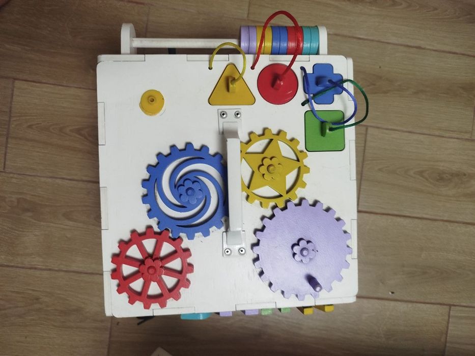 Іменний дерев'яний куб для розвитку