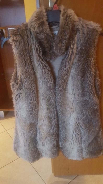 Sprzedam Ciepłą kamizelkę Bershka rozmiar L