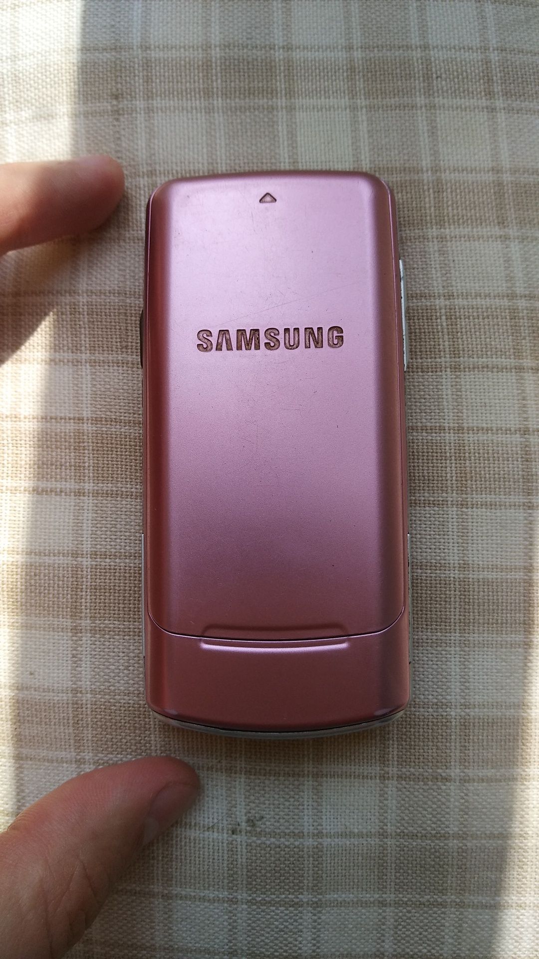 Мобильный телефон Samsung (не рабочий, на запчасти)