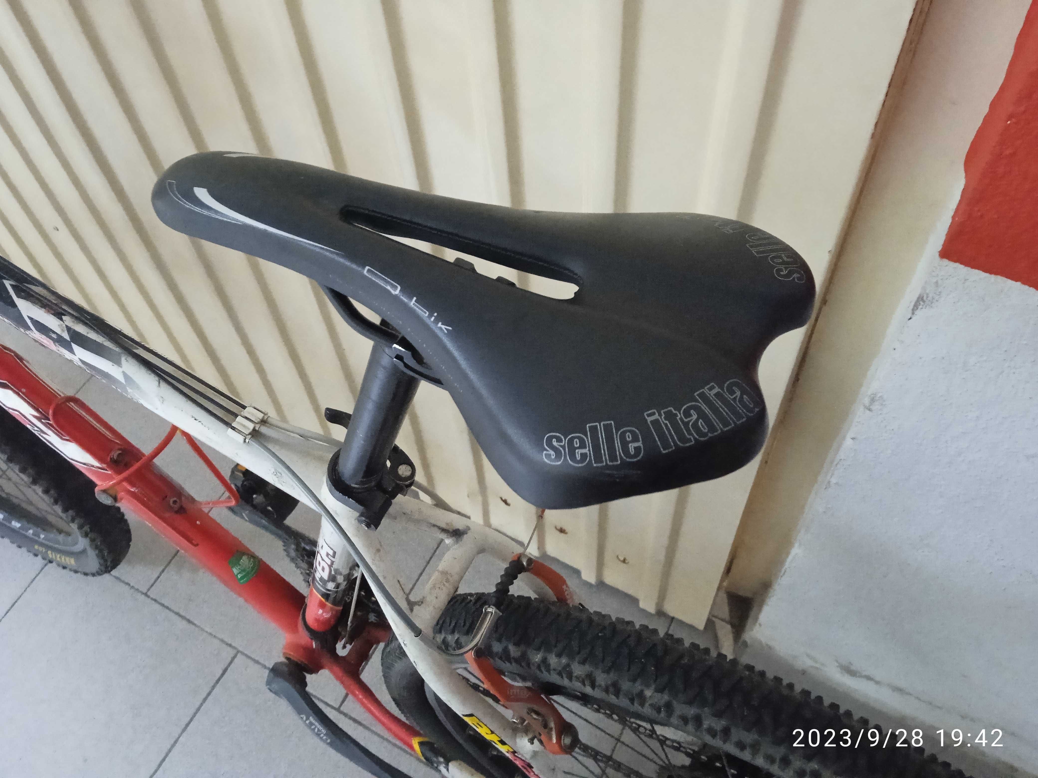 Bicicleta BTT roda 26 BH Coronas