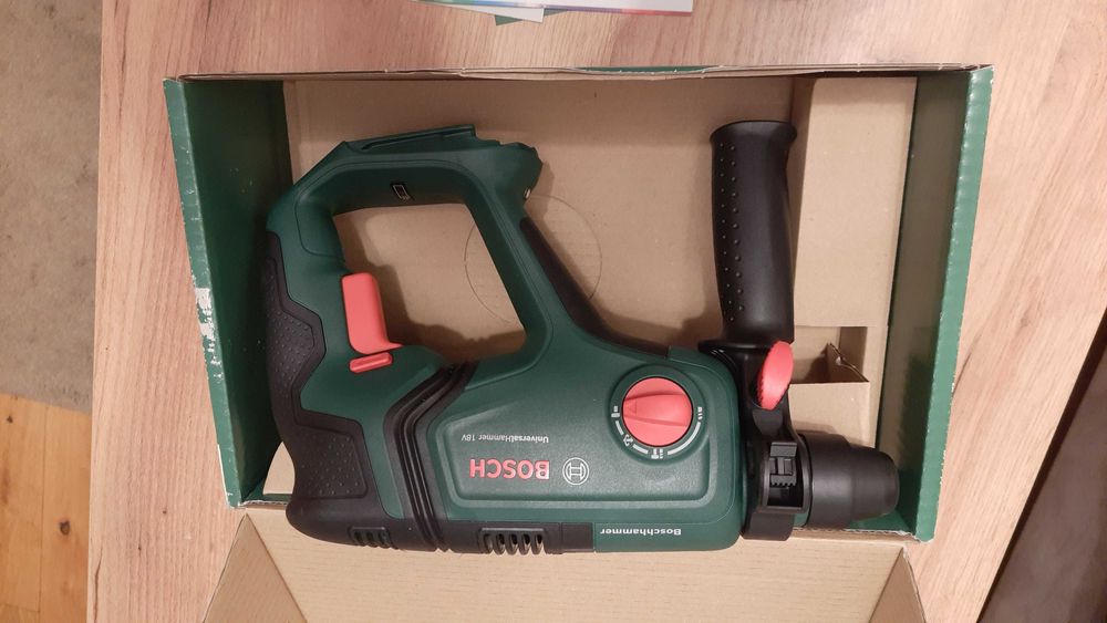 Młot udarowo-obrotowy BOSCH UniversalHammer 18V nowy