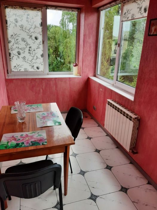 Оренда частини будинка в Хусті.