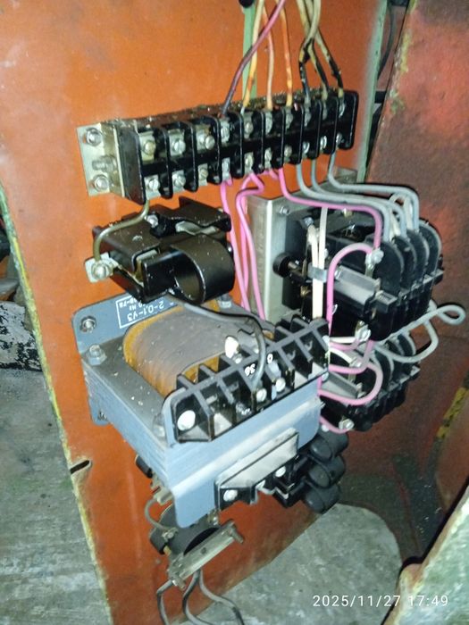 Токарний станок тв4