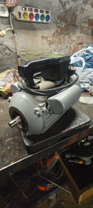 Silnik elektryczny jednofazowy 3000W ,2850 RPM -230V