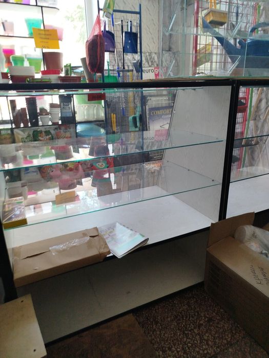 Торгові прилавки